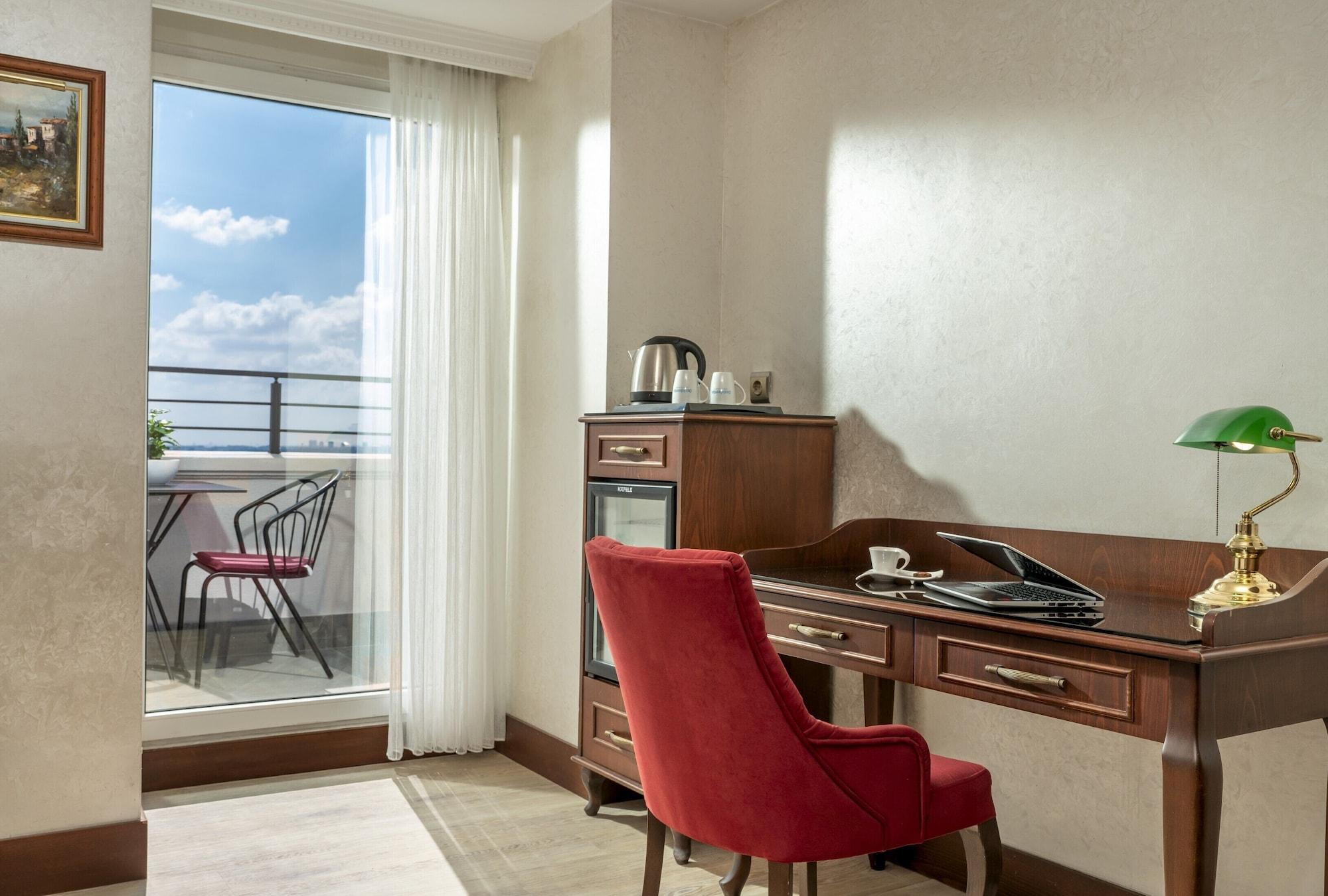 מלון Occidental Taksim 4*