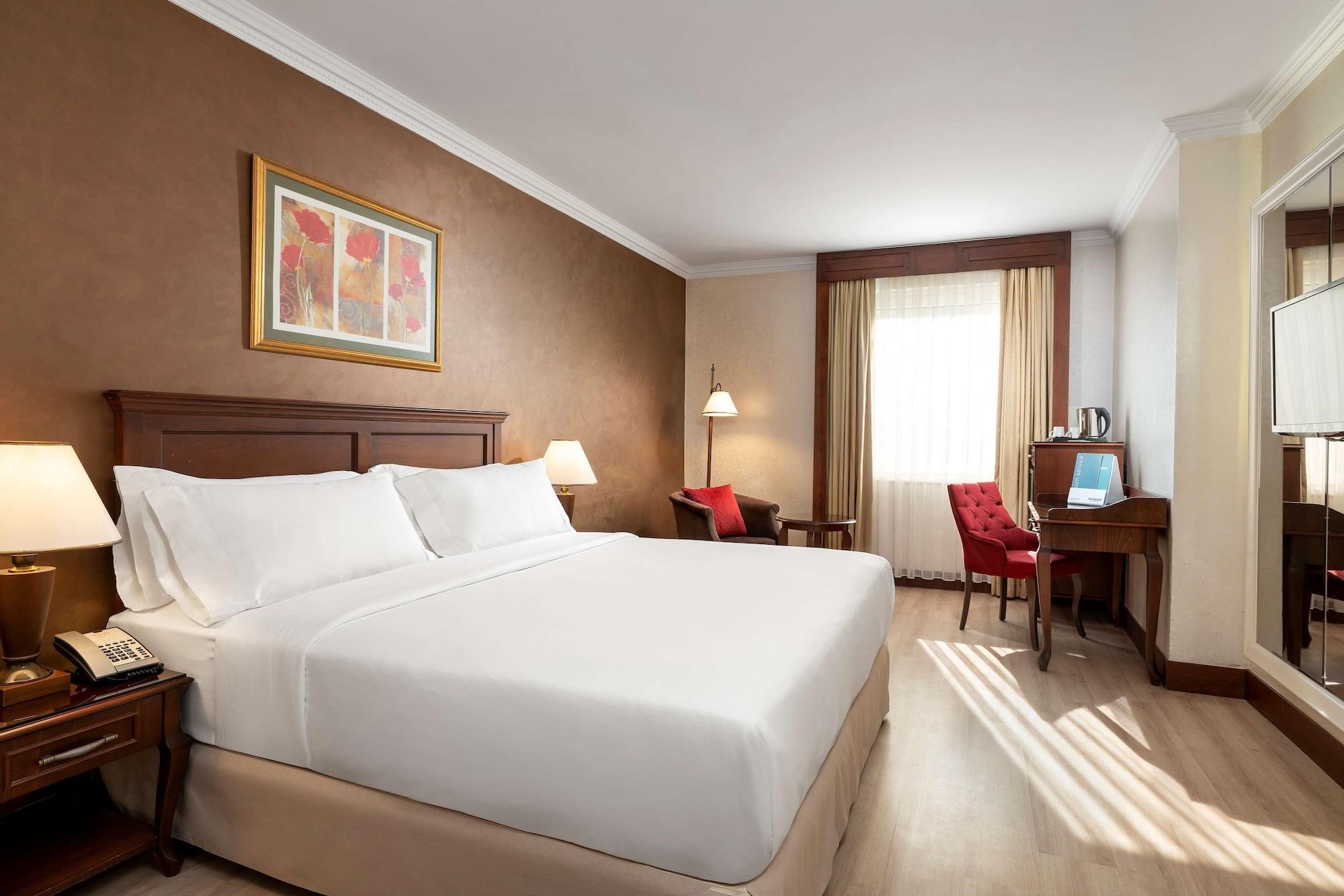 Occidental Taksim 4* Стамбул